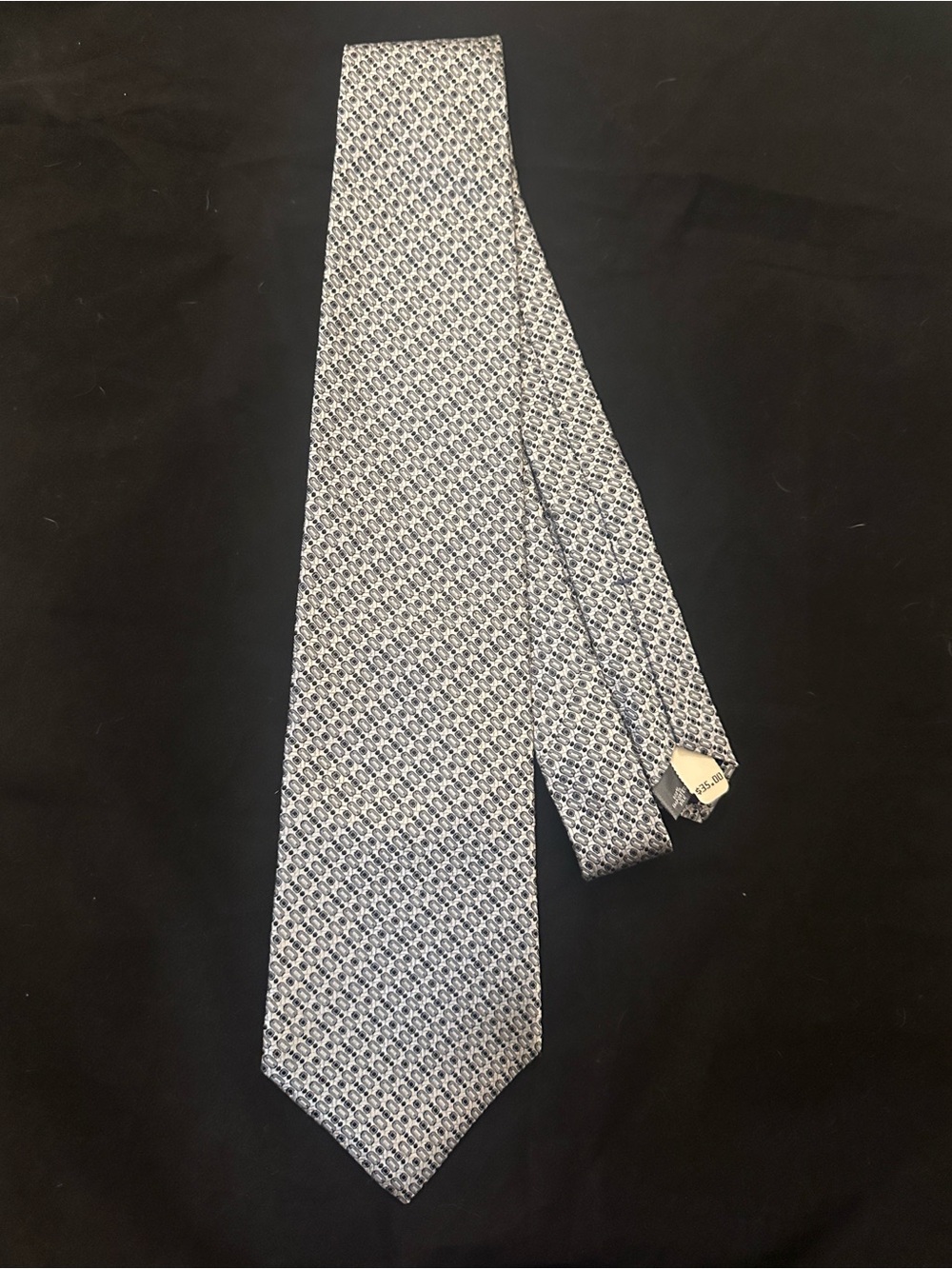 NWT - Vintage Men's Patterned Necktie in Light Gray and Navy
